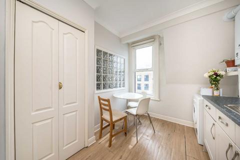 undefined, Heath Road, Twickenham TW1