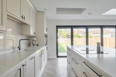 Peareswood Gardens, Stanmore, HA7