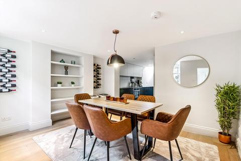 undefined, Maunsel Street, London, SW1P.