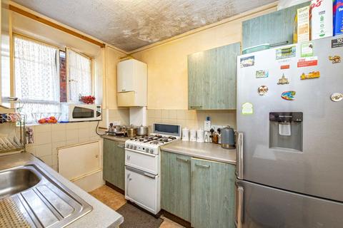 4 bedroom flat for sale, White City Estate, London W12