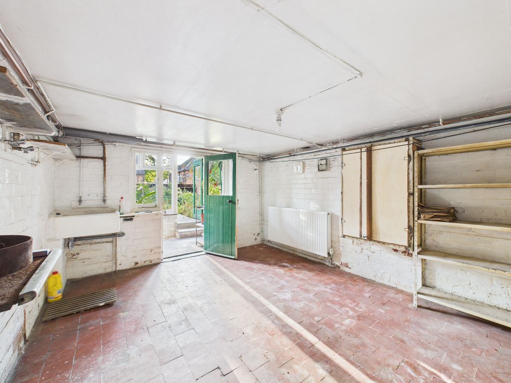 Utility/Drying Room (Basement)