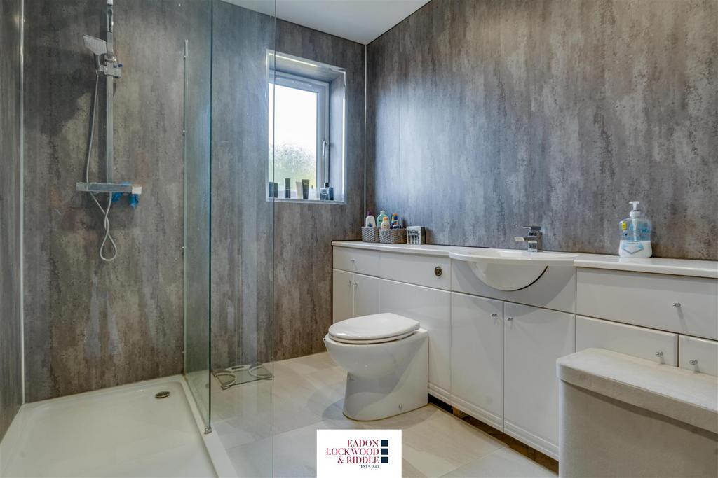 Master Ensuite
