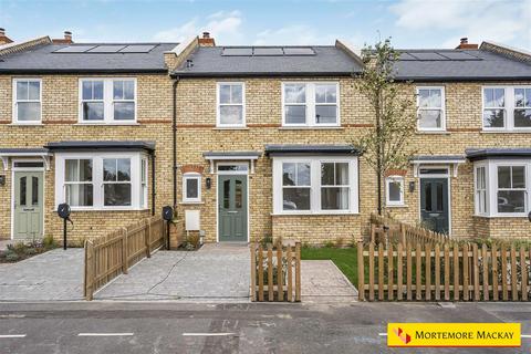 3 bedroom house for sale, Carpenter Gardens, London