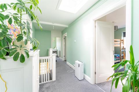 3 bedroom apartment for sale, Campbell Road, Hanwell