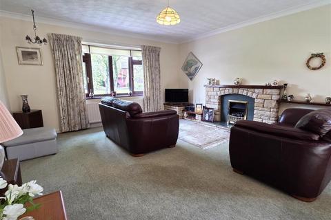 5 bedroom detached house for sale, Chapel Close, Wesham
