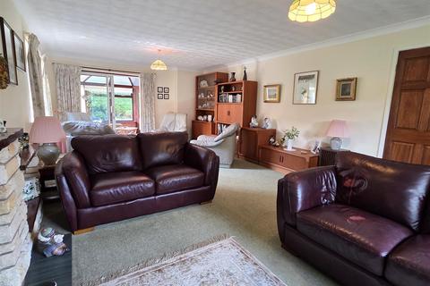 5 bedroom detached house for sale, Chapel Close, Wesham
