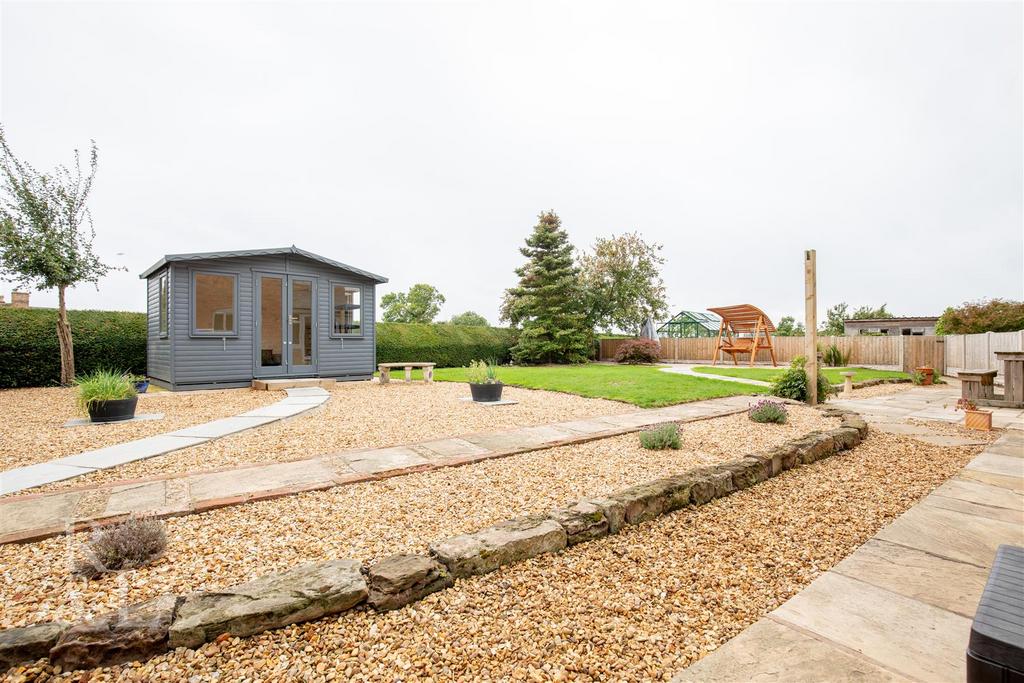 11 Dog Lane (36).jpg