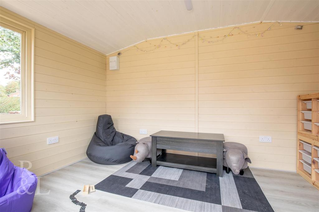 11 Dog Lane (35).jpg