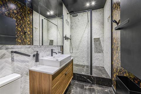 2 bedroom flat for sale, Clapham Manor Street, SW4