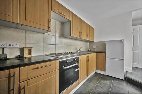2 bedroom flat to rent, Albany Road, Coventry, CV5