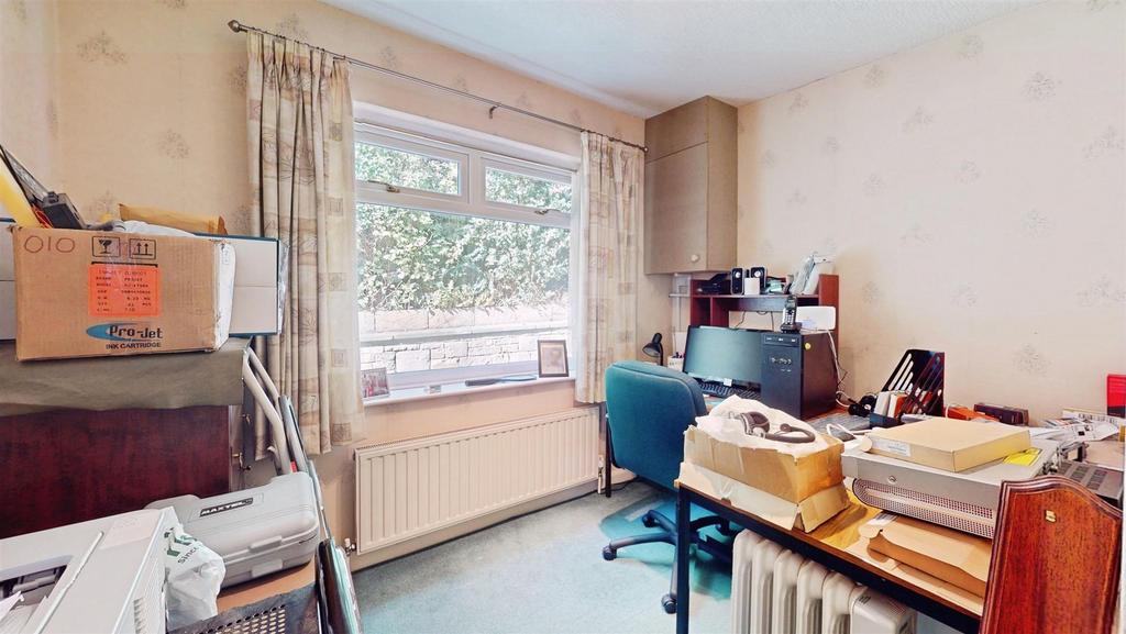 Bedroom/study