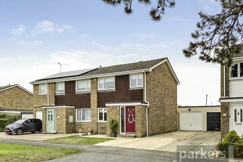 Dovetrees, Carterton, Oxfordshire, OX18