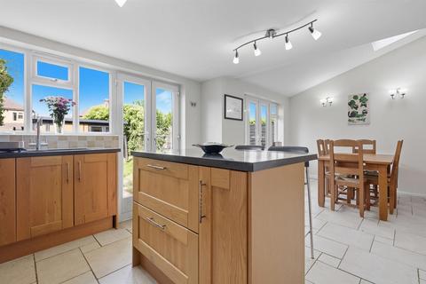 4 bedroom semi-detached house for sale, Second Avenue, Chelmsford