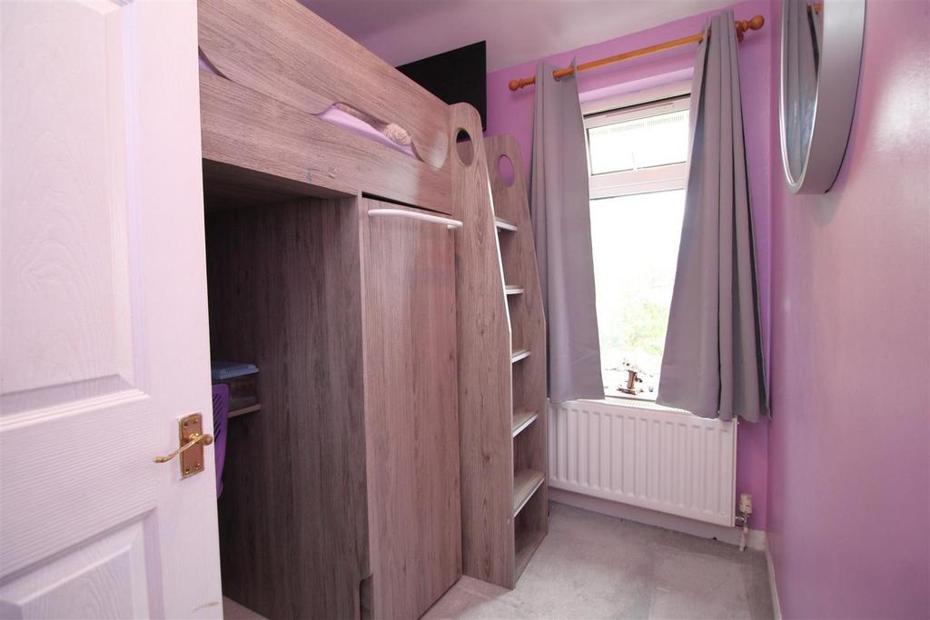 Bedroom 3 .JPG