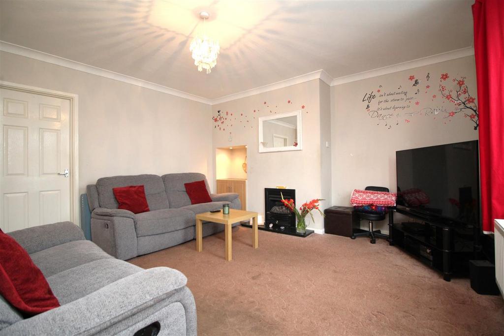 Living room 1 .JPG
