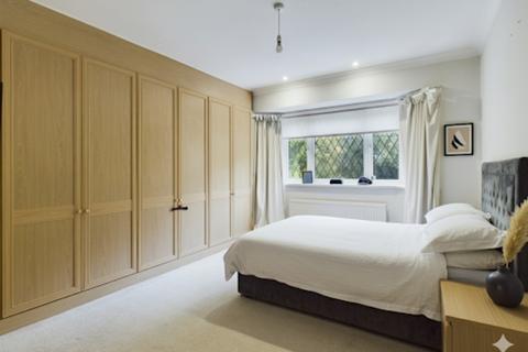 undefined, Covert Way, Barnet, EN4