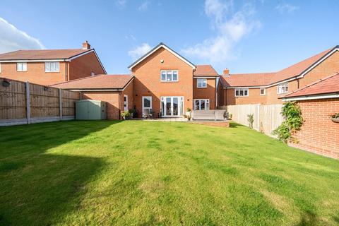 4 bedroom detached house for sale, Springett Close, Thakeham, RH20
