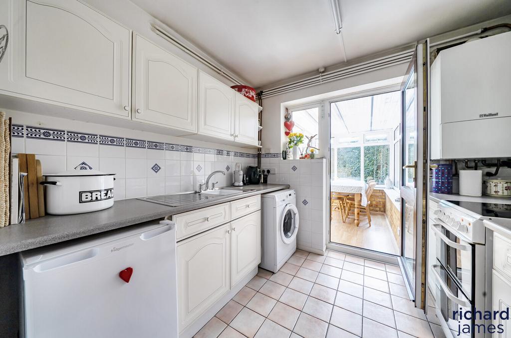 C5aa5785702d4f35bc80614620acbdae