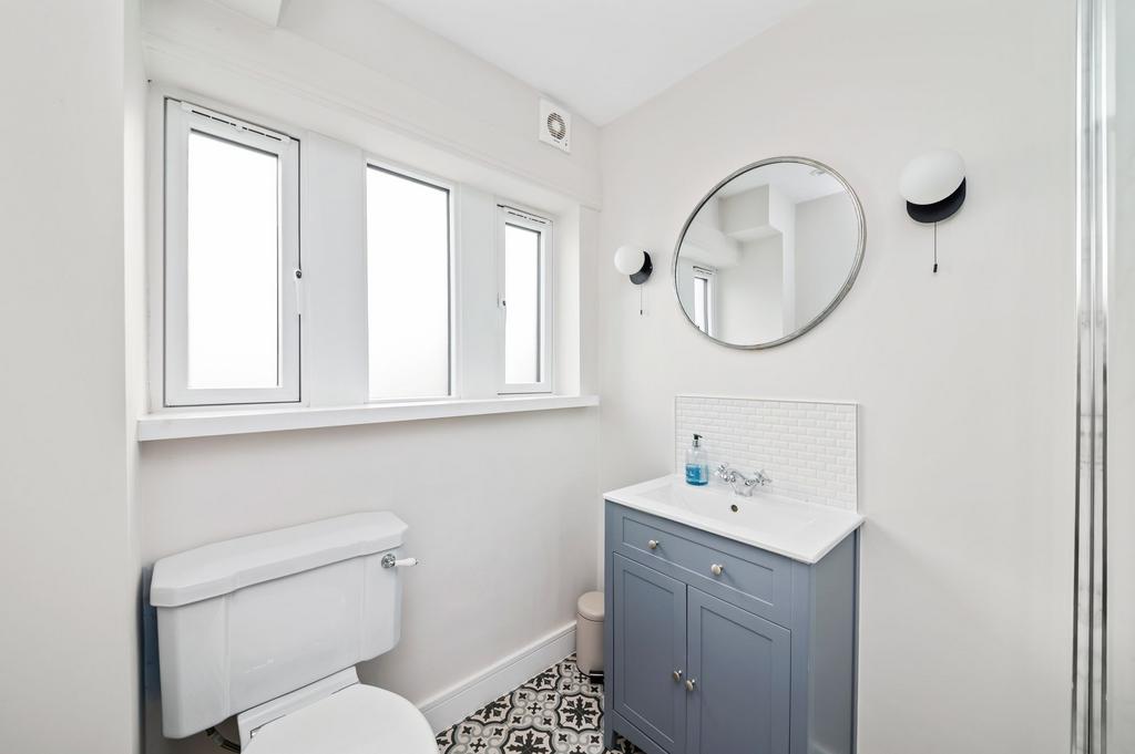 Bedroom one en suite shower room