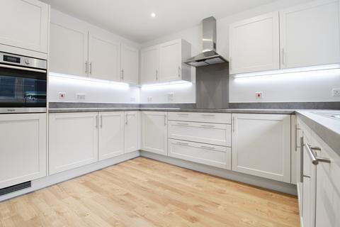 4 bedroom detached house to rent, Ragstone Avenue, Alkerden, Ebbsfleet Valley, Swanscombe, DA10