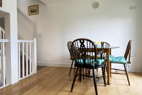 3 bedroom semi-detached house to rent, Station Road, St Helens