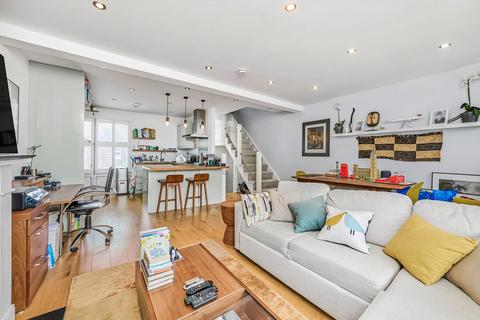 9b Vardens Road, London, SW11 1RQ