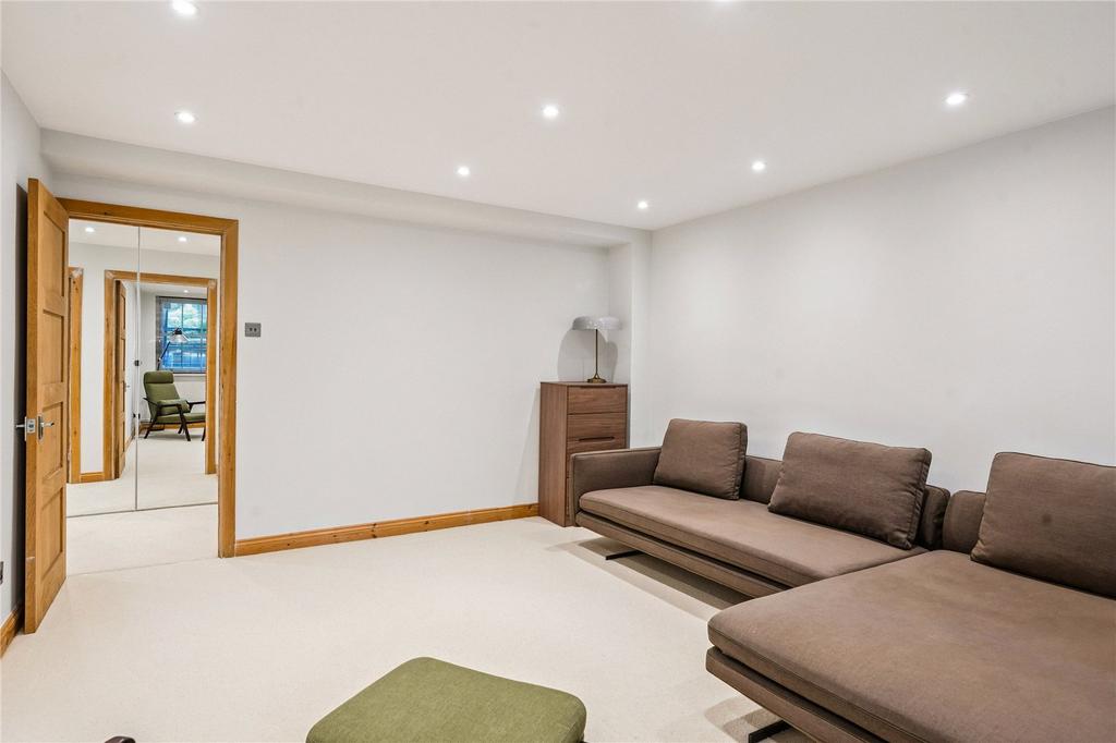 Apartment in London - View 3