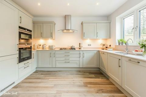 undefined, Kingfisher Close, Banstead, SM7