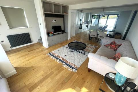 undefined, Grants Close, Mill Hill, NW7