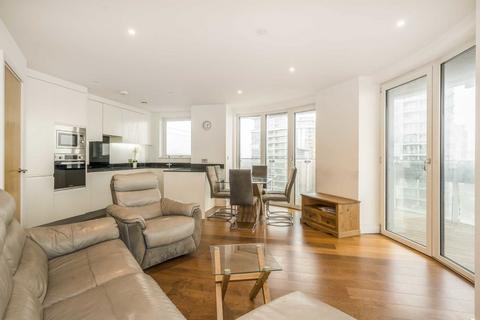 3 bedroom flat for sale, Western Gateway, London E16