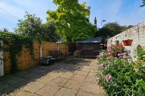 4 bedroom end of terrace house for sale, Church Path, Deal CT14