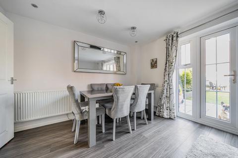 3 bedroom terraced house for sale, Fossett Grove, Dunstable LU6