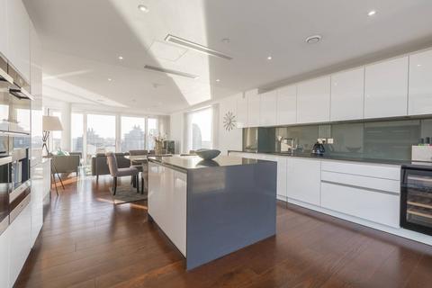 2 bedroom penthouse for sale, Central Avenue, Sands End, London, SW6