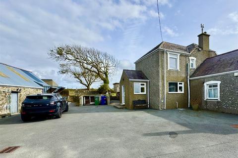 undefined, Llangwnadl, Pwllheli