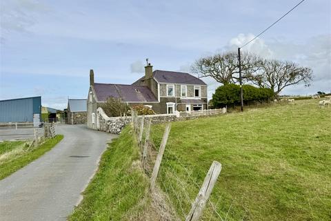 undefined, Llangwnadl, Pwllheli