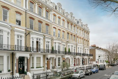 undefined, Vicarage Gate, Kensington, London, W8