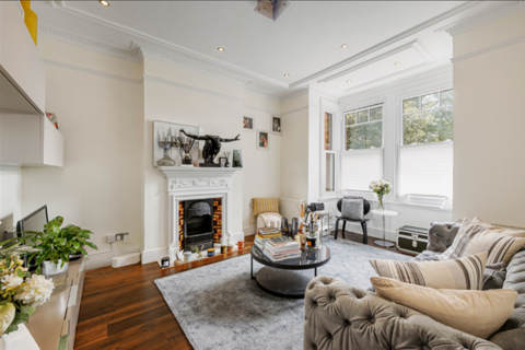 3 bedroom flat for sale, Fauconberg Road, Chiswick W4