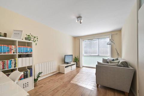 undefined, Larch Close, New Southgate, London, N11