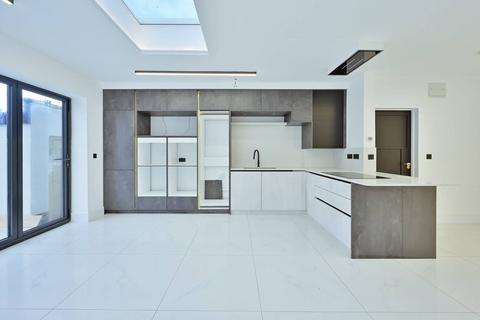 4 bedroom semi-detached house for sale, The Heights, Northolt, UB5