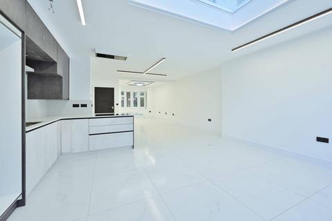 4 bedroom semi-detached house for sale, The Heights, Northolt, UB5