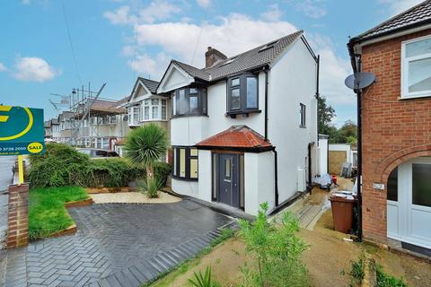 4 bedroom semi-detached house for sale, The Heights, Northolt, UB5