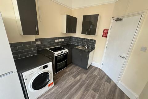 1 bedroom in a house share to rent, 441 High Street, Cheltenham GL50