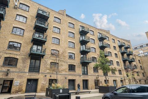 1 bedroom apartment for sale, Cayenne Court, London