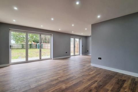 undefined, Langley Park Road, Iver SL0