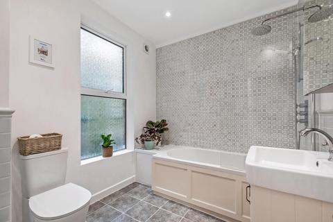 2 bedroom flat for sale, Dunstans Road, East Dulwich, London, SE22