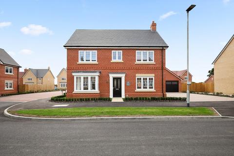 4 bedroom detached house for sale, Pine Way, Elmstead Market, Colchester, CO7