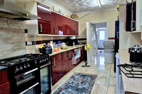 4 bedroom terraced house for sale, Harrow, HA3