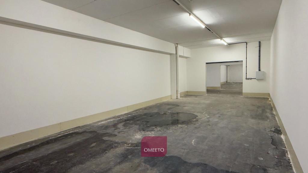 Unit to Let