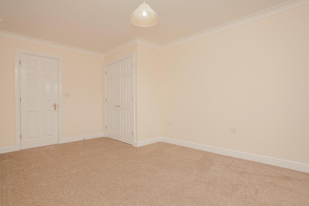 Bedroom 1 2.jpg