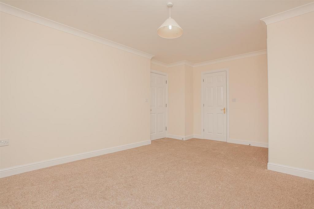 Bedroom 1 3.jpg